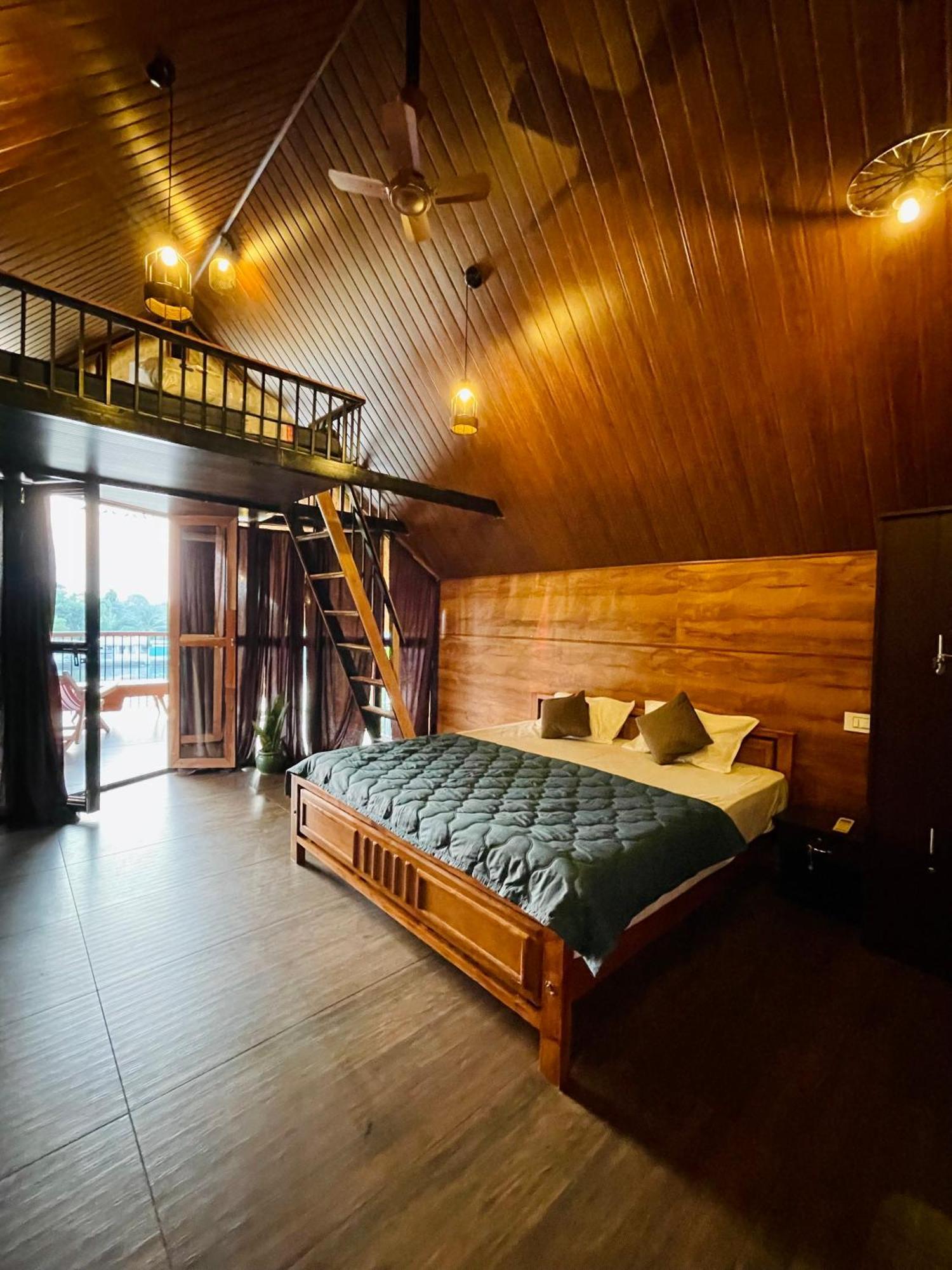 شقة Tulsi Kayal Retreat Champakulam المظهر الخارجي الصورة