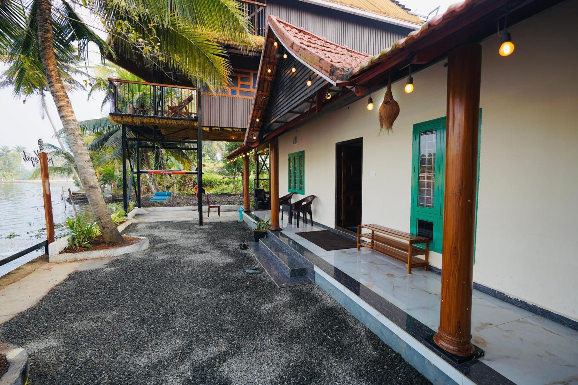 شقة Tulsi Kayal Retreat Champakulam المظهر الخارجي الصورة