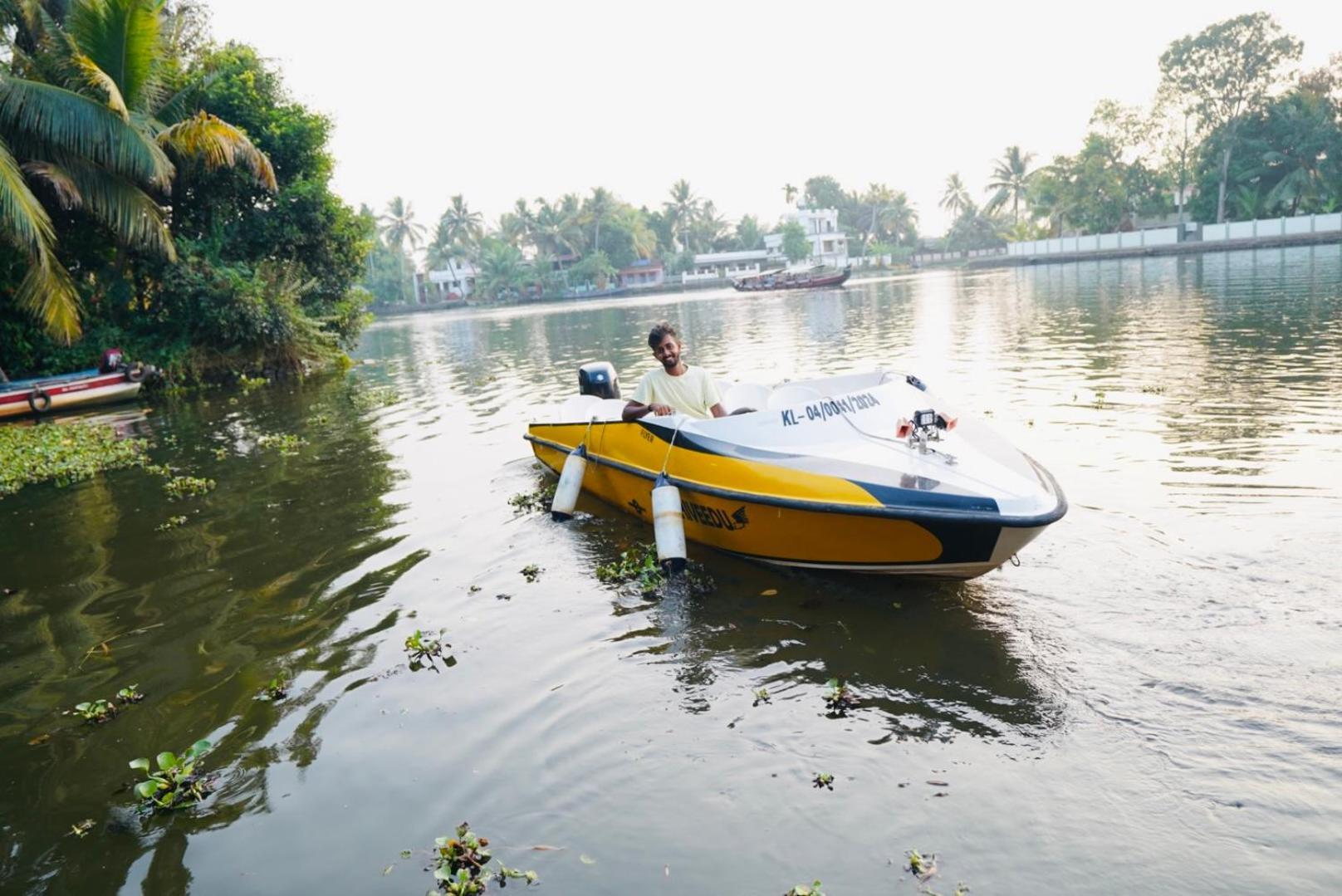 شقة Tulsi Kayal Retreat Champakulam المظهر الخارجي الصورة